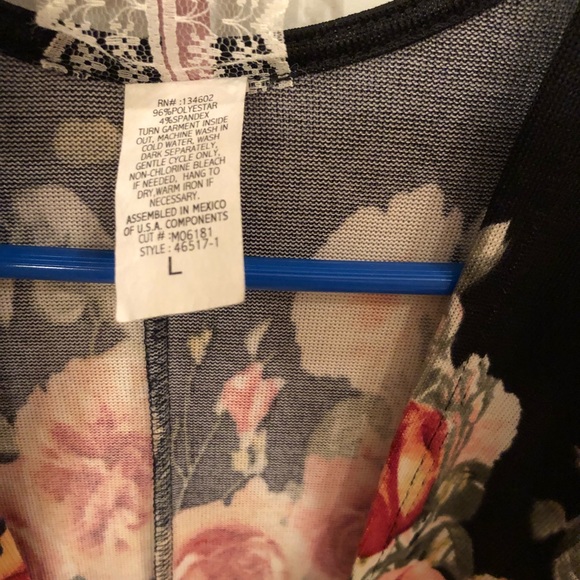 NWOT LARGE MAUVE FLORAL KIMONO - Picture 3 of 4